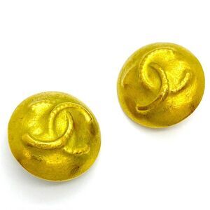 CHANEL CC Logo 24k Gold Plated Vintage Clip-On Button Earrings Authentic